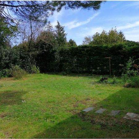 Emplacement De Toile De Tente Dans Jardin Cugand ภายนอก รูปภาพ